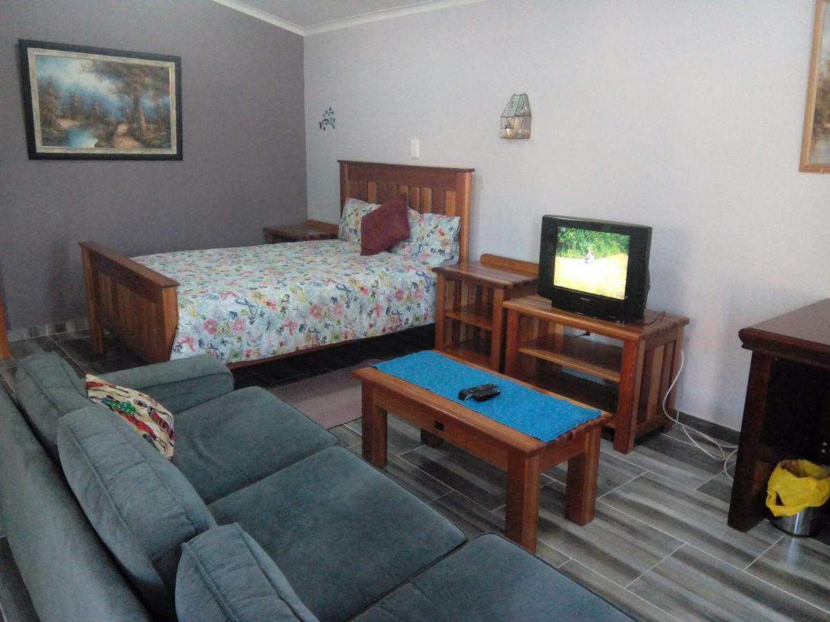Otentik Guesthouse Мбабане Экстерьер фото